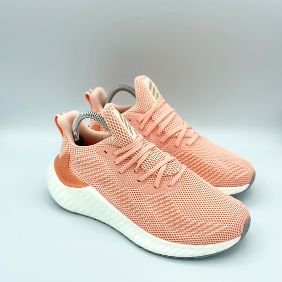 New Adidas Alphaboost women’s size 7.5 - Picture 3 of 5